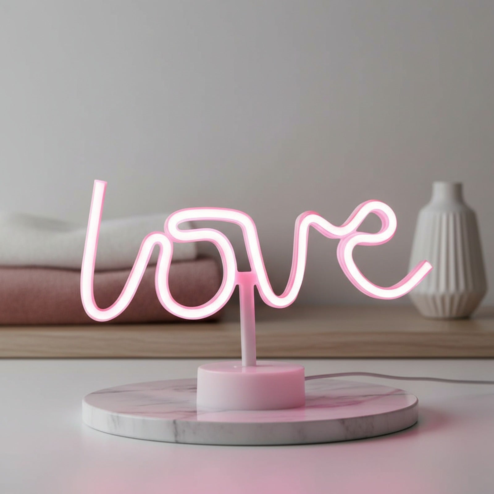 Veilleuse Néon LED "Love" USB/Batterie pour Décoration de Chambre, Fête, Mariage - Idée Cadeau Saint-Valentin
